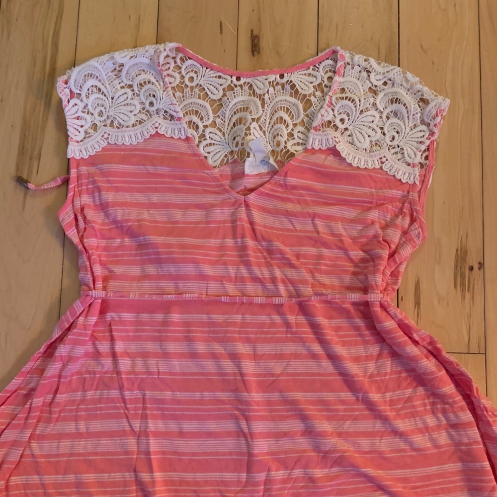 Jessica Simpson Sleeveless Maternity Blouse